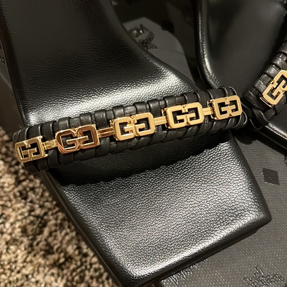 Givenchy 4G Chain Slingback Sandal, NWOT - Picture 12 of 13